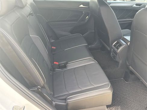 Used 2022 Volkswagen Tiguan SEL R-Line image 14
