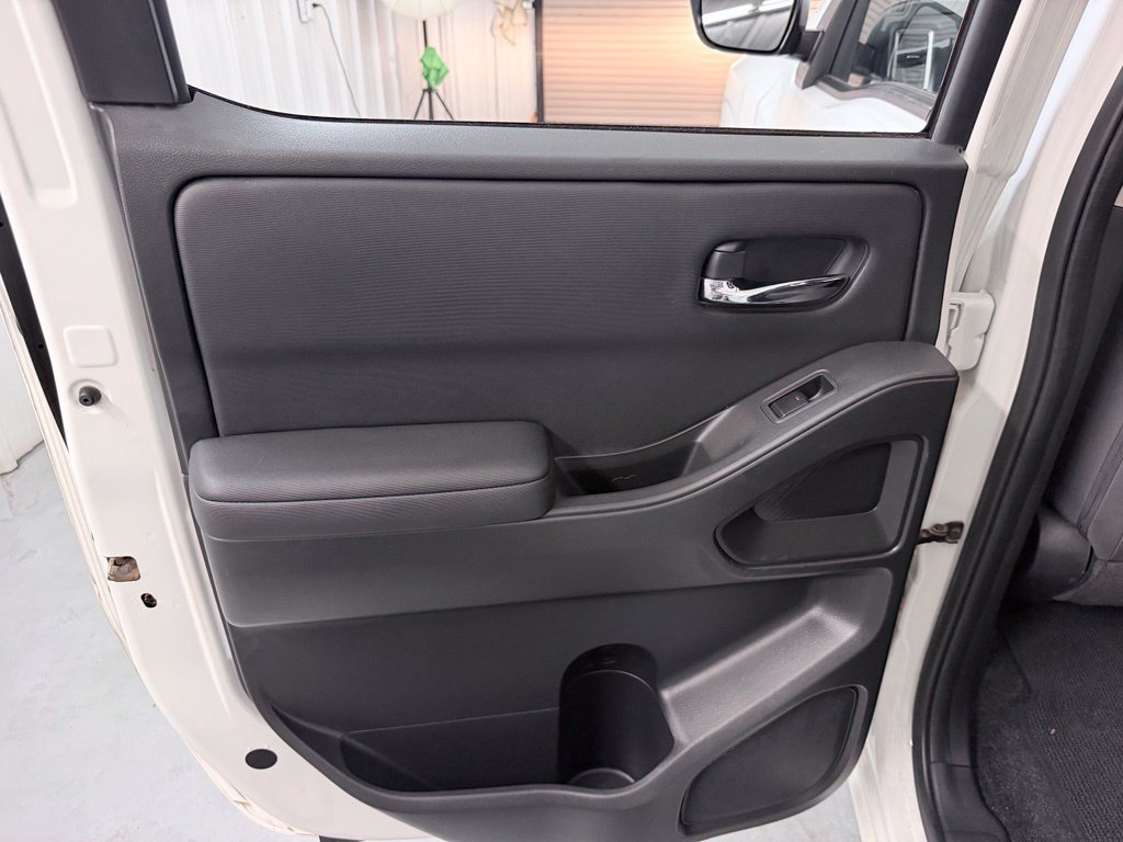 Used 2024 Nissan Frontier SV w/ Technology Package RWD image 27
