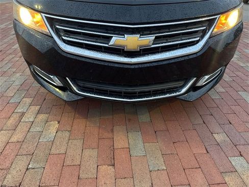 Used 2015 Chevrolet Impala LT image 24