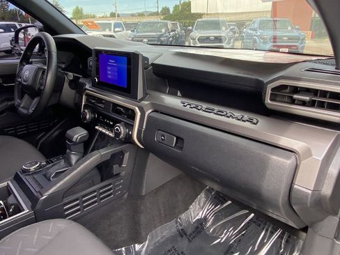 Certified 2024 Toyota Tacoma SR5 image 15