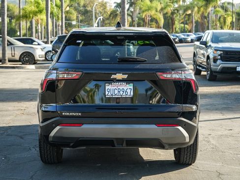 Used 2025 Chevrolet Equinox LT w/ Safety and Technology Package FWD image 5