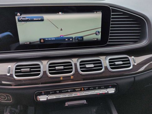 Used 2025 Mercedes-Benz GLE 350 4MATIC image 30