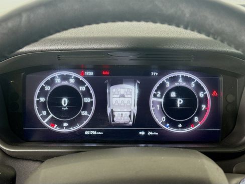 Used 2018 Land Rover Discovery HSE image 16