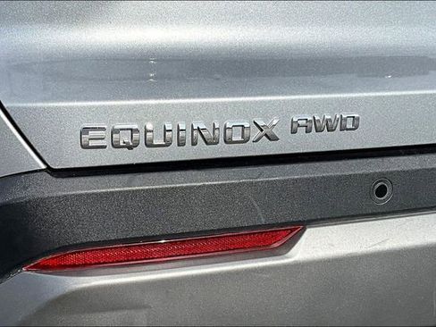 Used 2025 Chevrolet Equinox LT AWD/4WD image 23