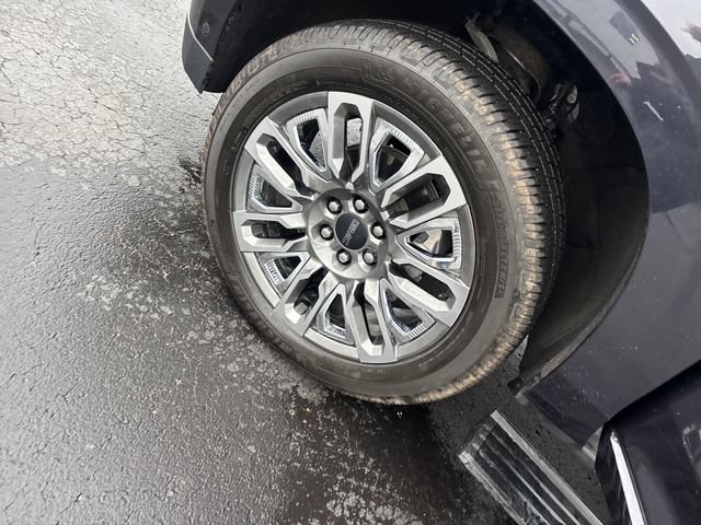 Used 2023 GMC Yukon XL Denali Ultimate AWD/4WD image 31