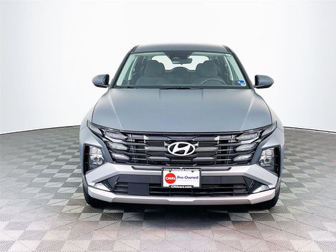Certified 2025 Hyundai Tucson SE AWD/4WD image 2