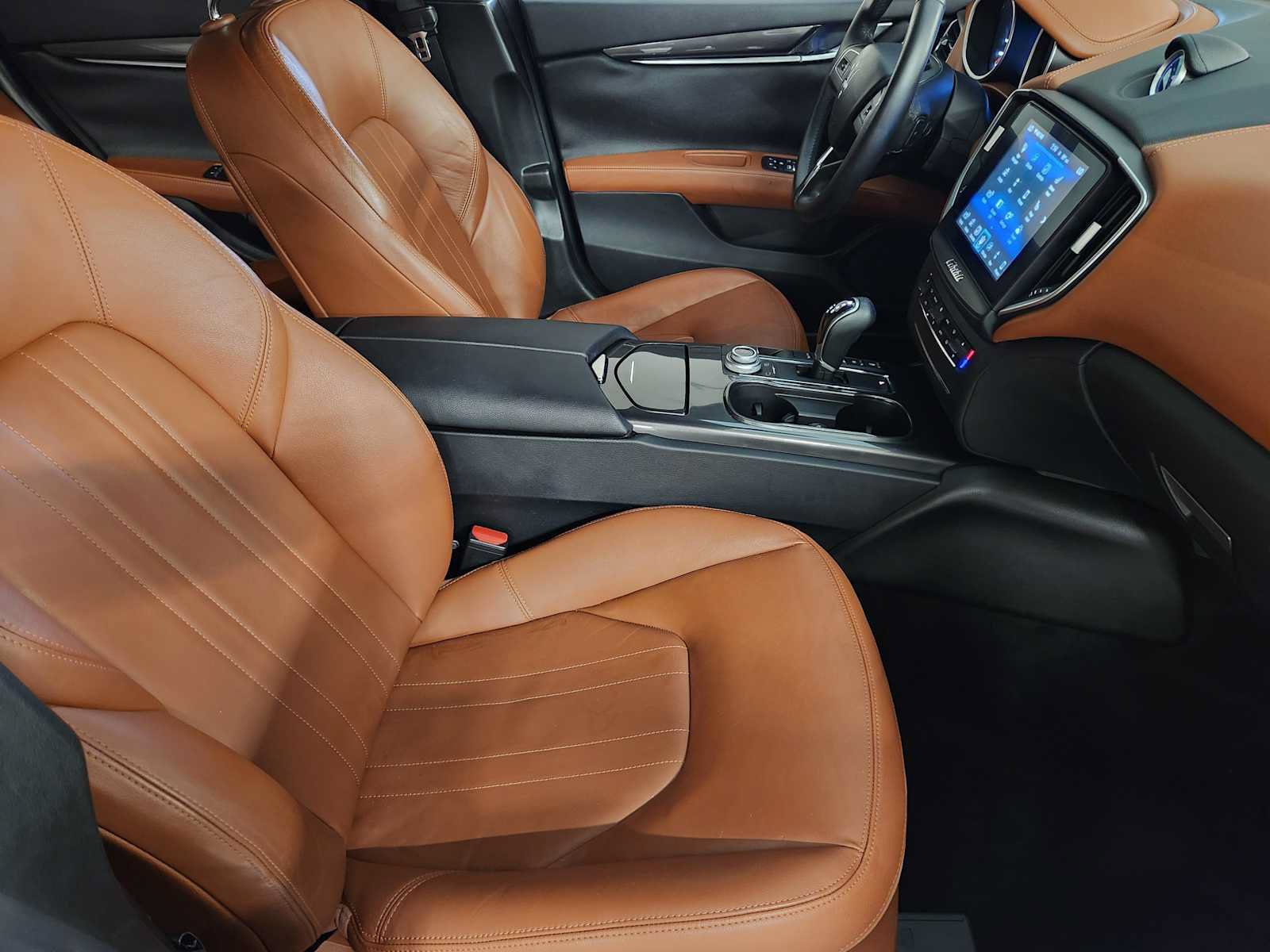 Used 2017 Maserati Ghibli RWD image 3