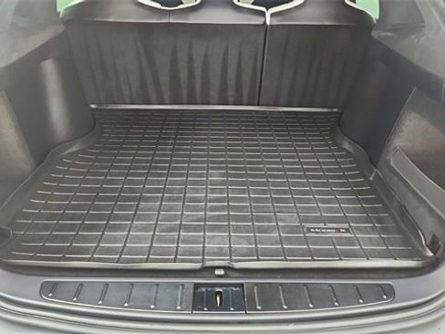 Used 2022 Tesla Model X Base image 15