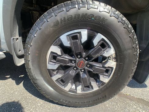 Used 2023 Nissan Frontier PRO-4X w/ Pro Convenience Package AWD/4WD image 36