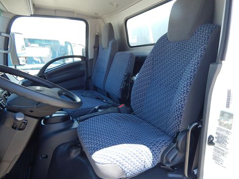 Used 2024 Chevrolet Low Cab Forward 5500HD RWD image 18