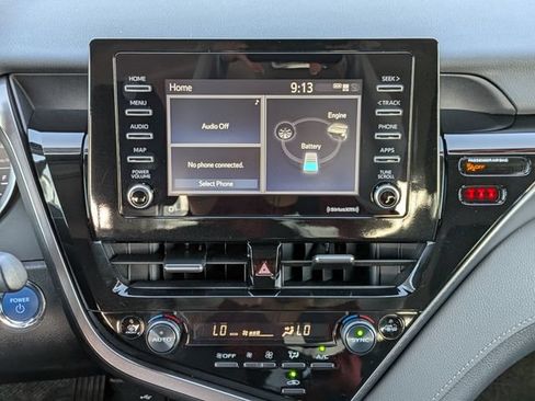 Used 2024 Toyota Camry LE FWD image 13