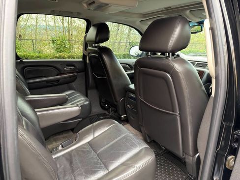 Used 2009 GMC Yukon XL Denali image 24