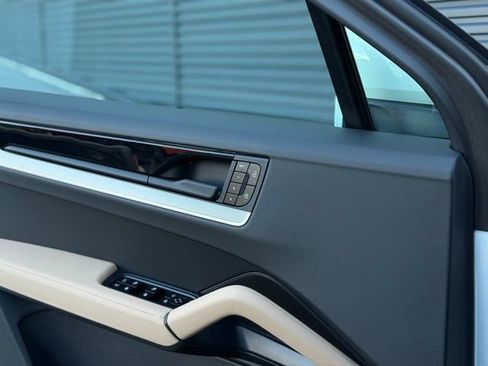 New 2025 Porsche Cayenne E-Hybrid image 15
