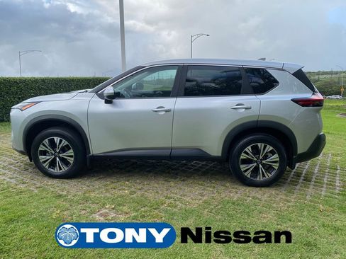 Used 2023 Nissan Rogue SV FWD image 4