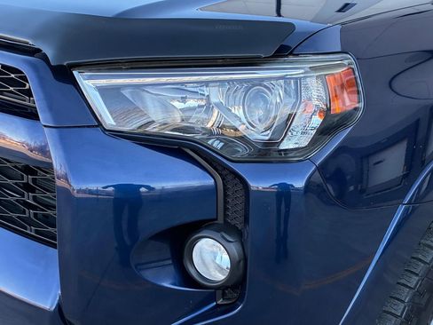 Used 2016 Toyota 4Runner SR5 image 11