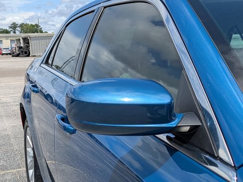 Used 2022 Chrysler 300 Touring RWD image 11