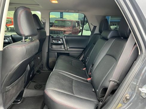 Used 2024 Toyota 4Runner TRD Off-Road Premium w/ Moonroof Package AWD/4WD image 25