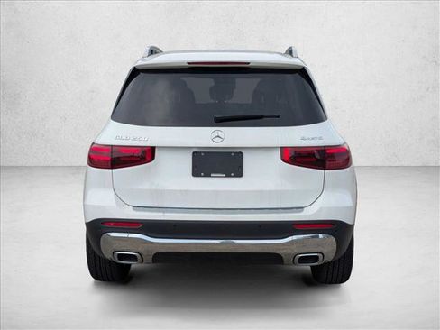 Used 2025 Mercedes-Benz GLB 250 4MATIC image 7