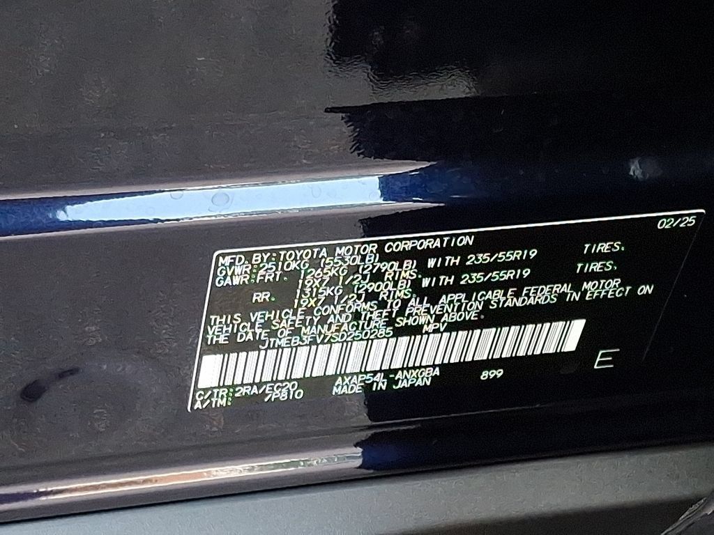 Certified 2025 Toyota RAV4 XSE AWD/4WD image 30