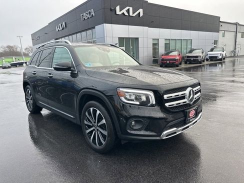 Used 2023 Mercedes-Benz GLB 250 4MATIC image 1