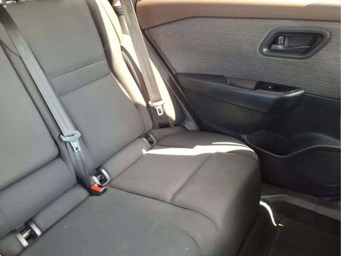 Used 2023 Nissan Rogue S FWD image 17