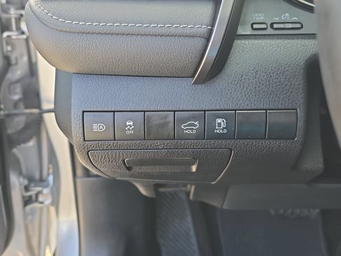Used 2022 Toyota Camry XSE FWD image 23