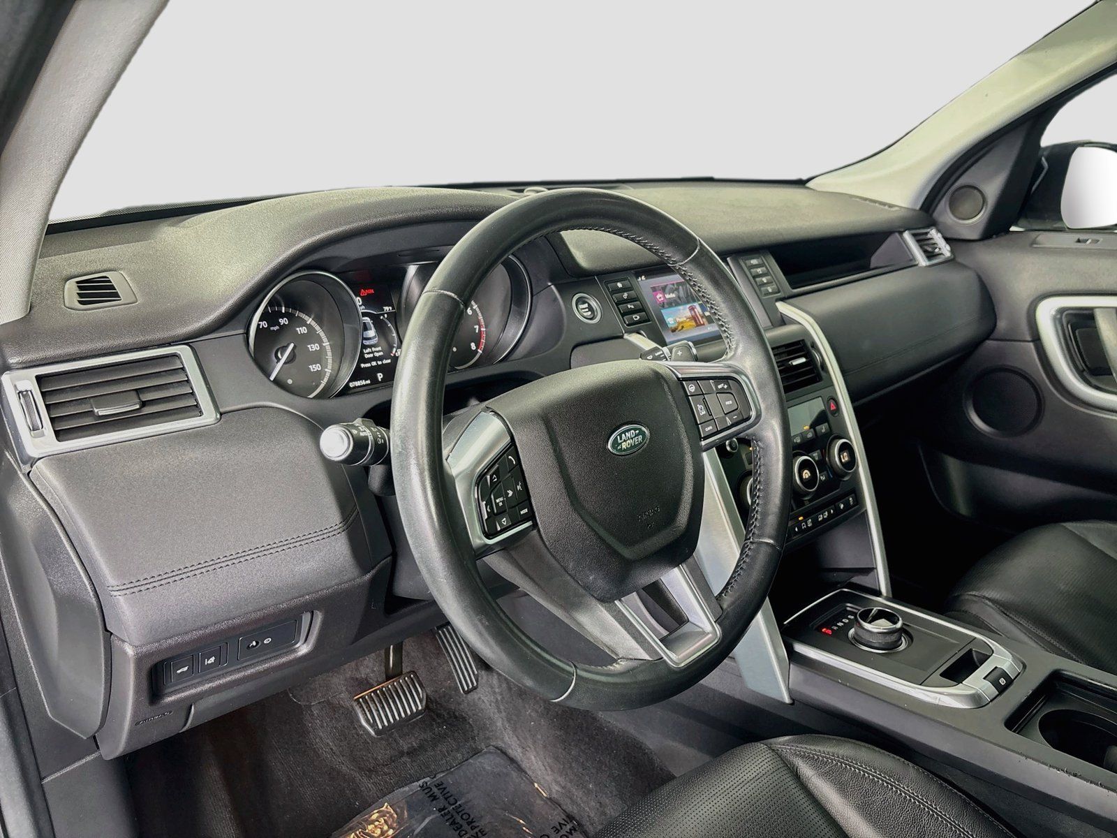 Used 2017 Land Rover Discovery Sport HSE AWD/4WD image 9
