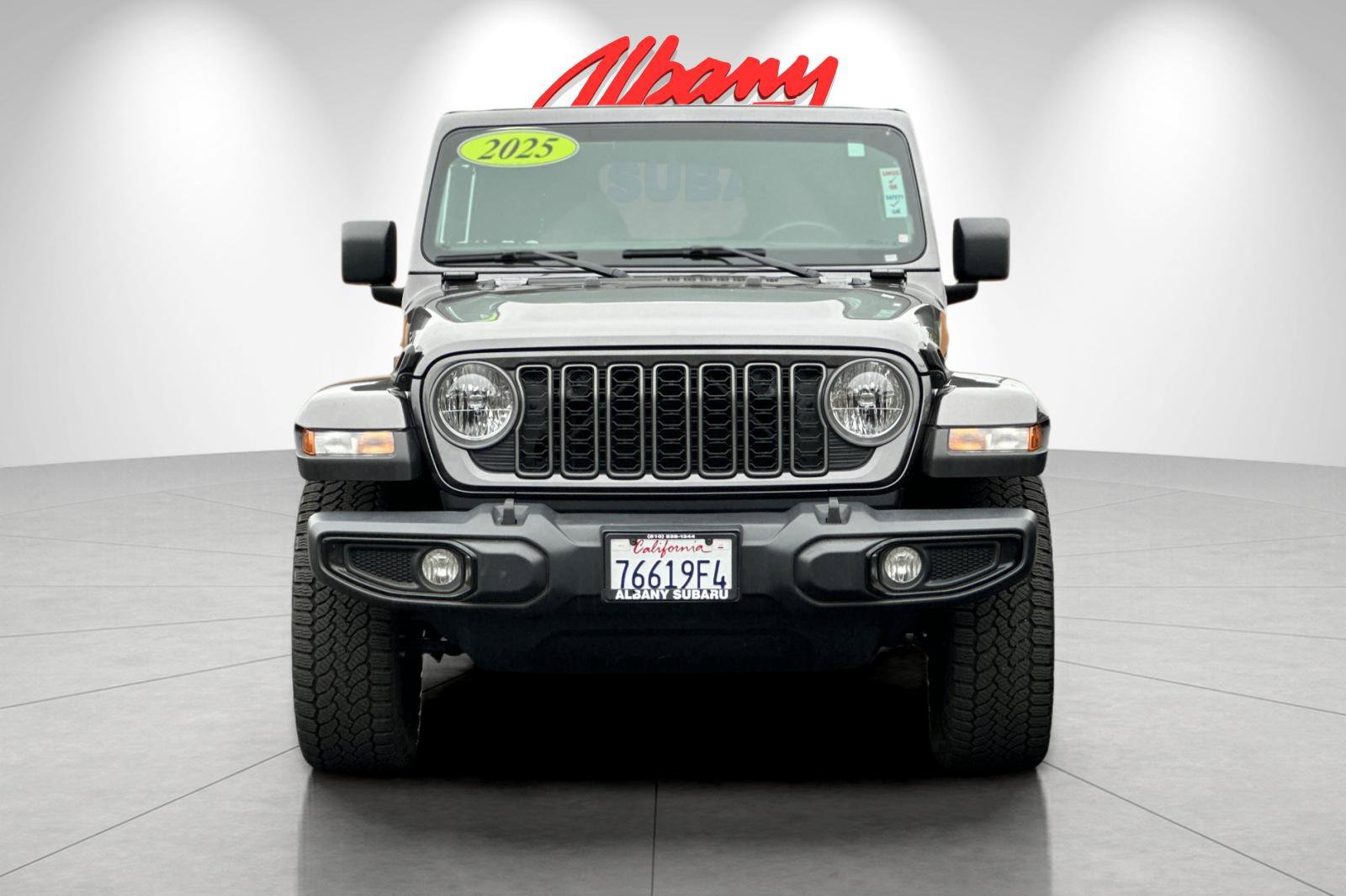 Used 2025 Jeep Gladiator Sport AWD/4WD image 10