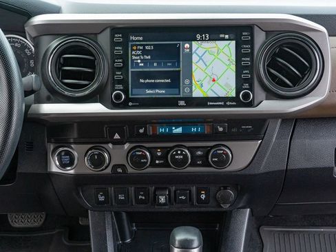 Used 2021 Toyota Tacoma Limited AWD/4WD image 25