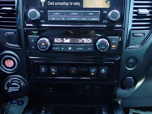 Used 2020 Nissan Titan PRO-4X w/ Pro-4x Convenience Package AWD/4WD image 18