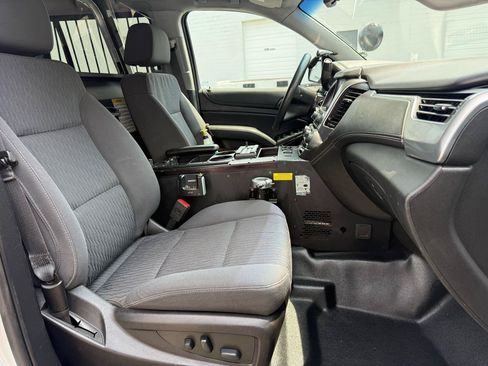 Used 2019 Chevrolet Tahoe 2WD w/ Remote Keyless Entry Package image 38