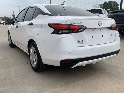 Used 2023 Nissan Versa S FWD image 4