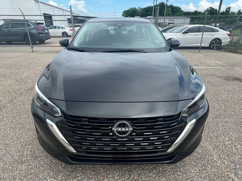 Used 2025 Nissan Sentra S FWD image 3