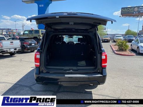 Used 2021 Ford Expedition Max XLT image 5