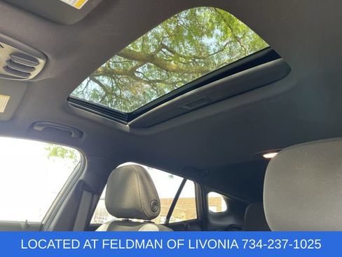 Certified 2024 Chevrolet Trax RS w/ Sunroof Package FWD image 17