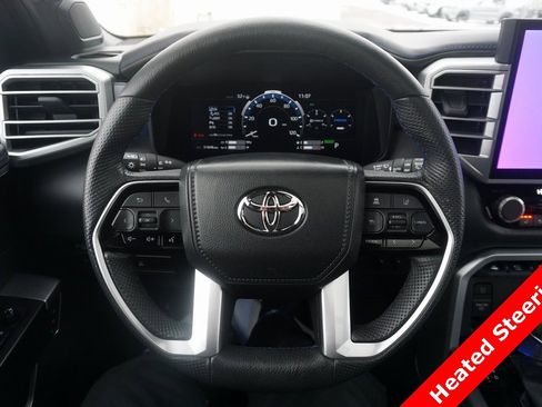 Used 2024 Toyota Sequoia Platinum image 3