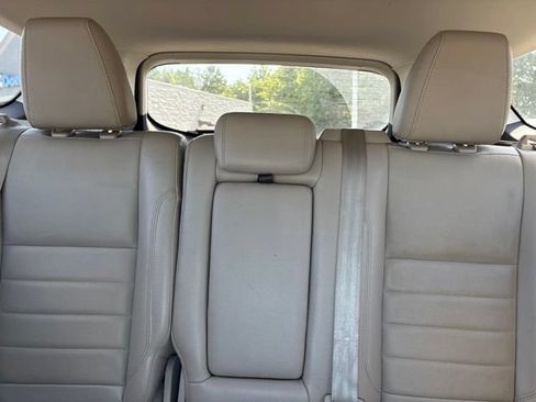Used 2014 Ford Escape Titanium w/ Equipment Group 401A FWD image 11