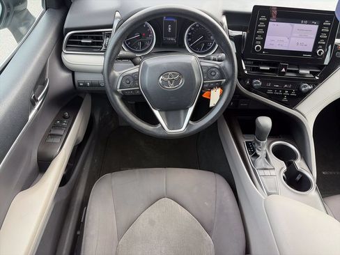 Used 2022 Toyota Camry LE FWD image 15