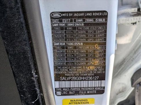 Used 2017 Land Rover Range Rover Evoque SE Premium image 24