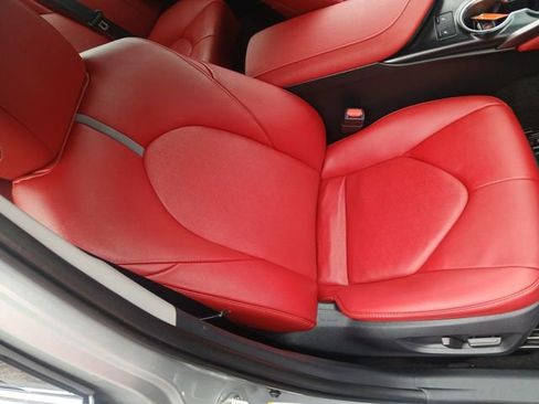 Used 2018 Toyota Camry XSE FWD image 23