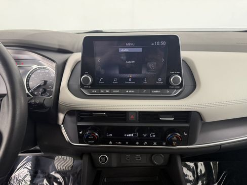 Used 2023 Nissan Rogue SV w/ SV Premium B Package AWD/4WD image 18