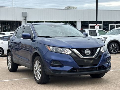 Used 2020 Nissan Rogue Sport S w/ Appearance Package image 2