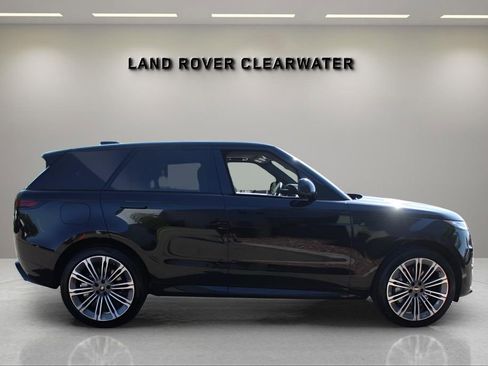 New 2025 Land Rover Range Rover Sport Dynamic SE AWD/4WD image 6
