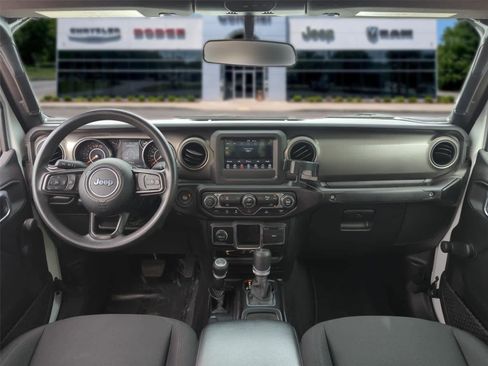 Used 2022 Jeep Gladiator Sport w/ Trailer Tow Package AWD/4WD image 30