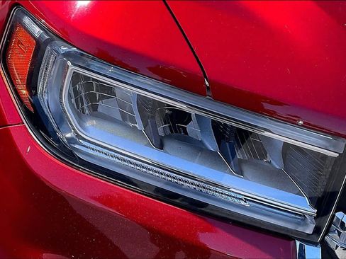 Certified 2023 GMC Acadia SLT w/ Technology Package image 27