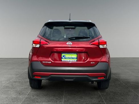 Used 2019 Nissan Kicks SR w/ SR Premium Package FWD image 7