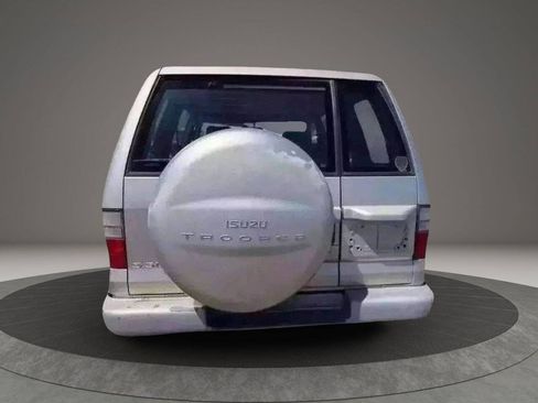 Used 2000 Isuzu Trooper S image 5