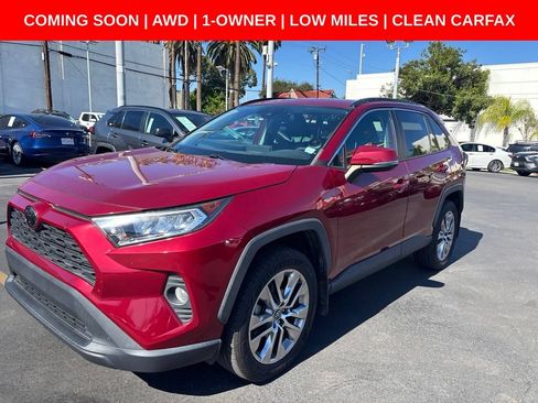 Used 2019 Toyota RAV4 XLE Premium w/ Cold Weather Package AWD/4WD image 8