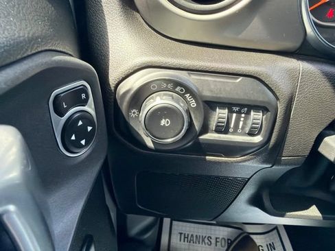 Used 2020 Jeep Wrangler Sport AWD/4WD image 25