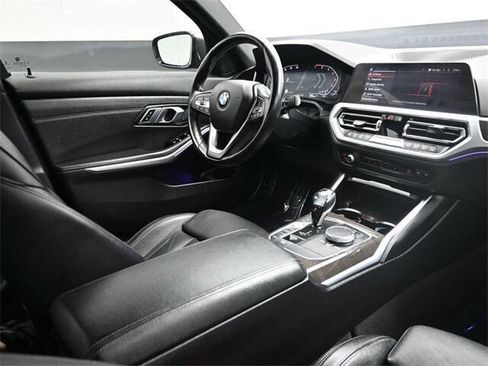 Used 2019 BMW 330i Sedan w/ Convenience Package image 20